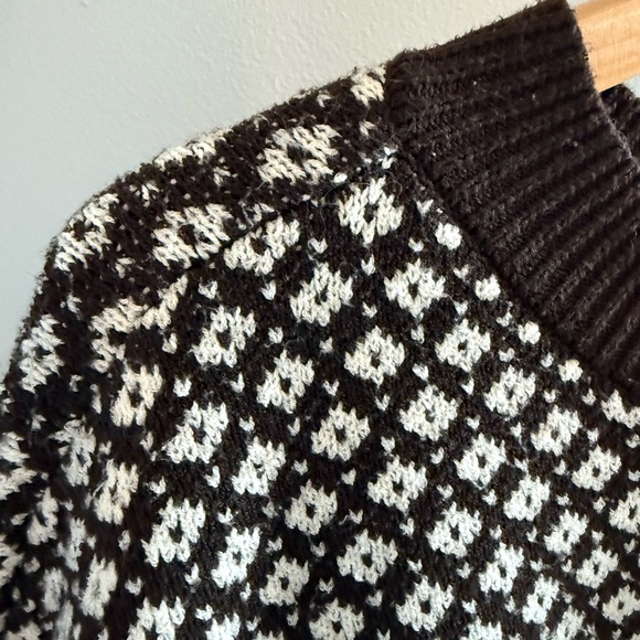 Oversized Patterned Cardigan - Picture 2 of 4